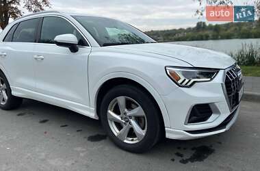 Внедорожник / Кроссовер Audi Q3 2020 в 