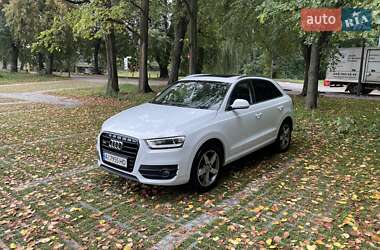 Внедорожник / Кроссовер Audi Q3 2015 в 