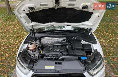 Внедорожник / Кроссовер Audi Q3 2015 в 