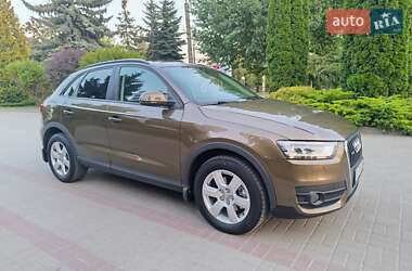 Внедорожник / Кроссовер Audi Q3 2012 в 
