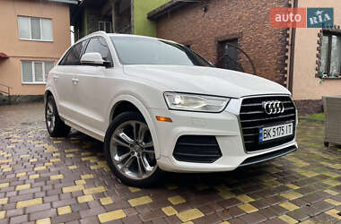 Внедорожник / Кроссовер Audi Q3 2016 в 