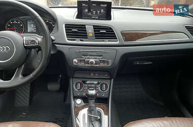 Внедорожник / Кроссовер Audi Q3 2016 в 