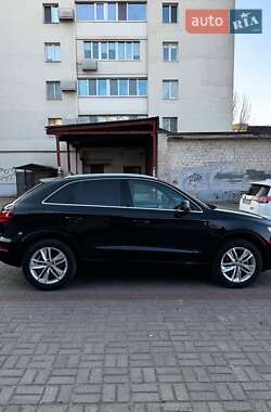 Внедорожник / Кроссовер Audi Q3 2015 в 