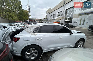 Внедорожник / Кроссовер Audi Q3 2020 в 