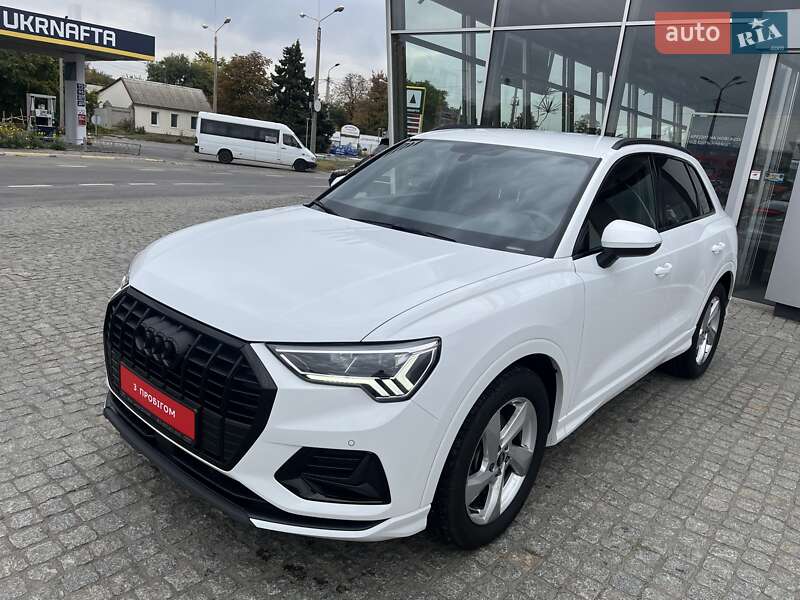 Внедорожник / Кроссовер Audi Q3 2024 в Днепре