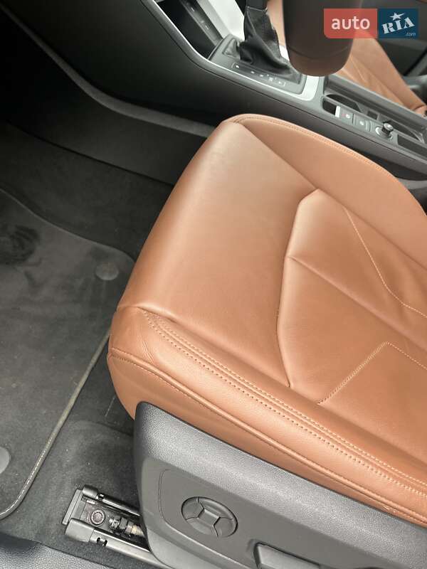 Внедорожник / Кроссовер Audi Q3 2024 в Днепре