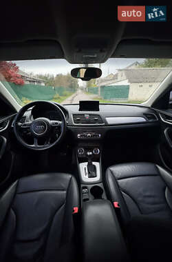 Позашляховик / Кросовер Audi Q3 2014 в 