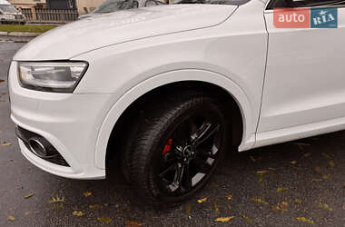 Позашляховик / Кросовер Audi Q3 2015 в 