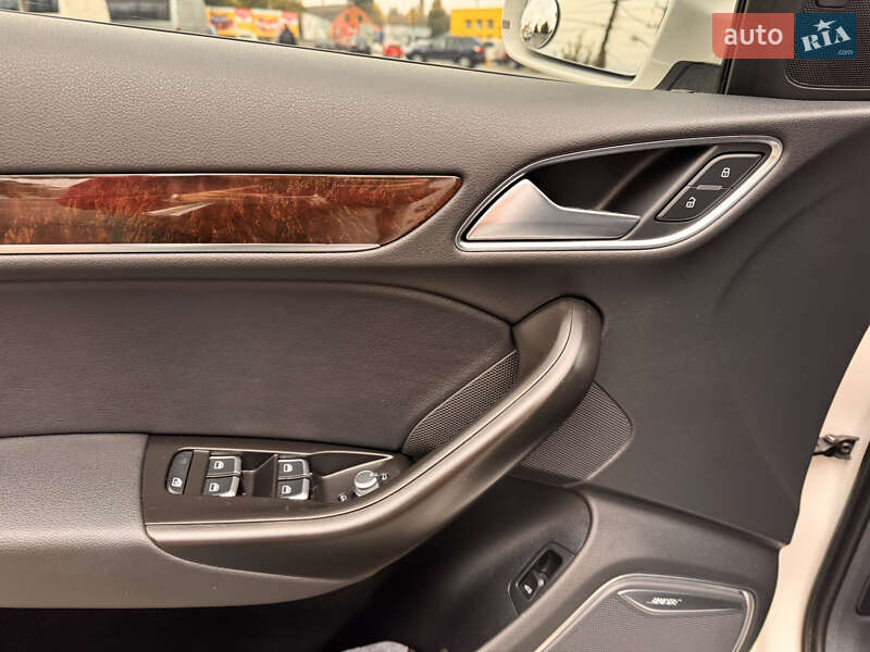 Внедорожник / Кроссовер Audi Q3 2015 в Виннице
