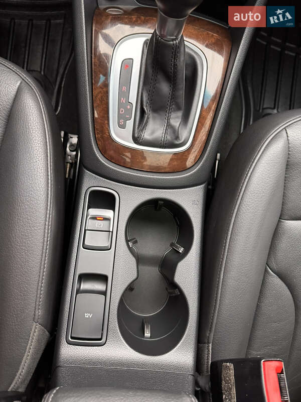 Внедорожник / Кроссовер Audi Q3 2015 в Виннице