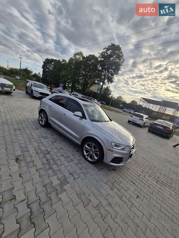 Позашляховик / Кросовер Audi Q3 2015 в Ужгороді