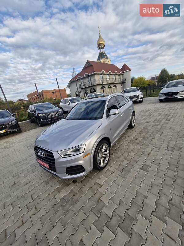 Позашляховик / Кросовер Audi Q3 2015 в Ужгороді