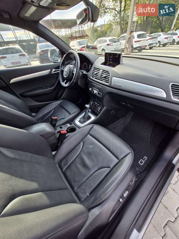 Позашляховик / Кросовер Audi Q3 2015 в Ужгороді