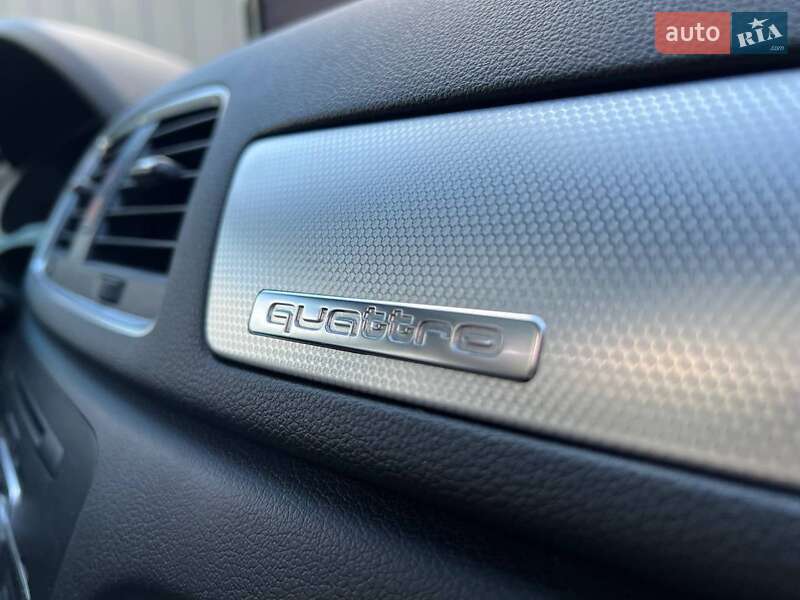 Внедорожник / Кроссовер Audi Q3 2014 в Львове