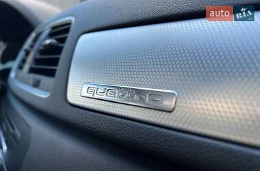 Внедорожник / Кроссовер Audi Q3 2014 в 