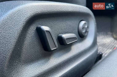 Внедорожник / Кроссовер Audi Q3 2014 в 