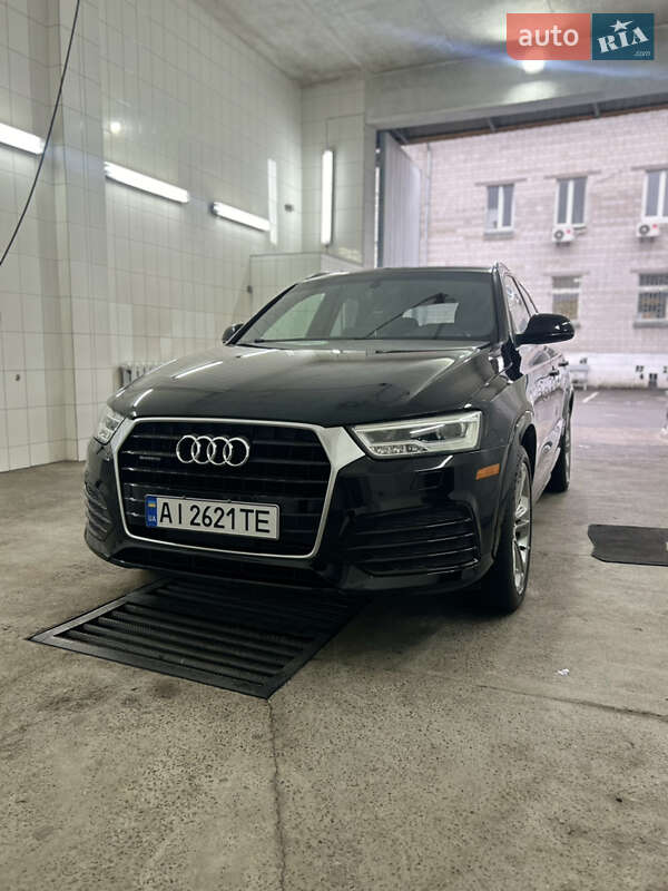Позашляховик / Кросовер Audi Q3 2016 в Києві