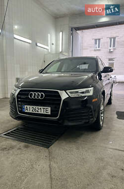 Внедорожник / Кроссовер Audi Q3 2016 в 