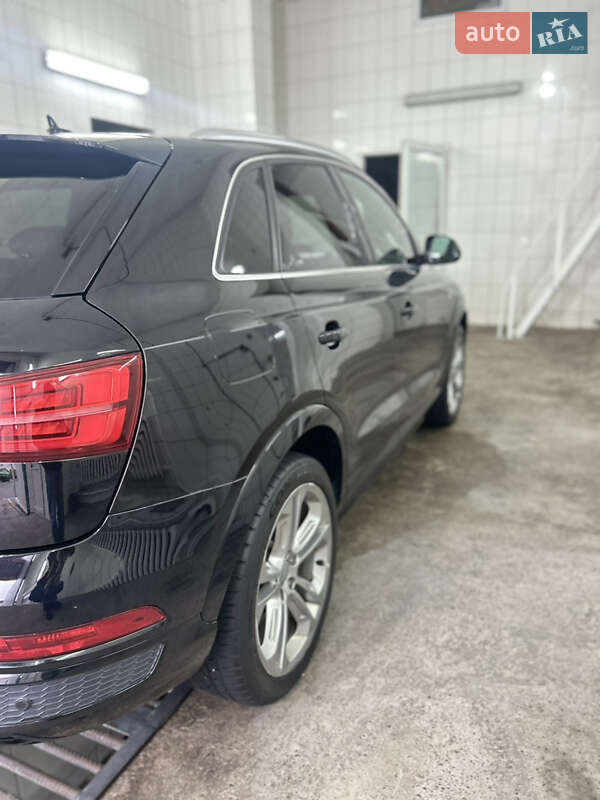 Позашляховик / Кросовер Audi Q3 2016 в Києві