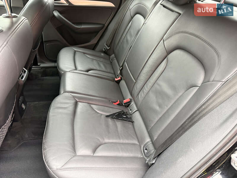 Внедорожник / Кроссовер Audi Q3 2016 в Стрые