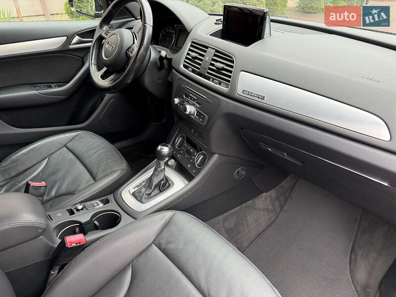 Внедорожник / Кроссовер Audi Q3 2016 в Стрые