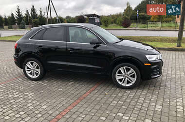 Внедорожник / Кроссовер Audi Q3 2016 в 