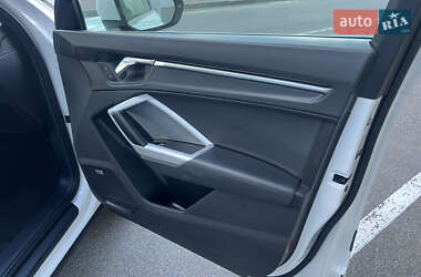 Внедорожник / Кроссовер Audi Q3 2021 в 