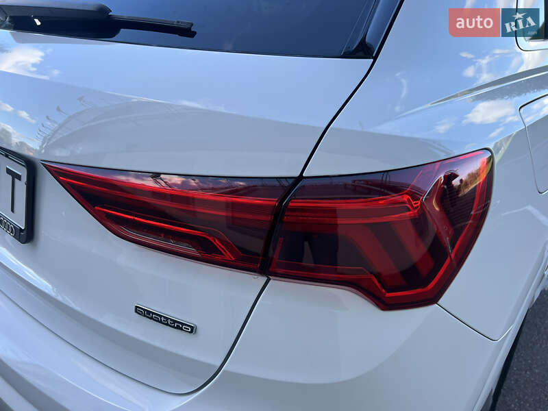Позашляховик / Кросовер Audi Q3 2021 в Києві