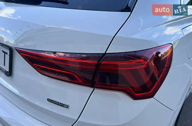 Внедорожник / Кроссовер Audi Q3 2021 в 