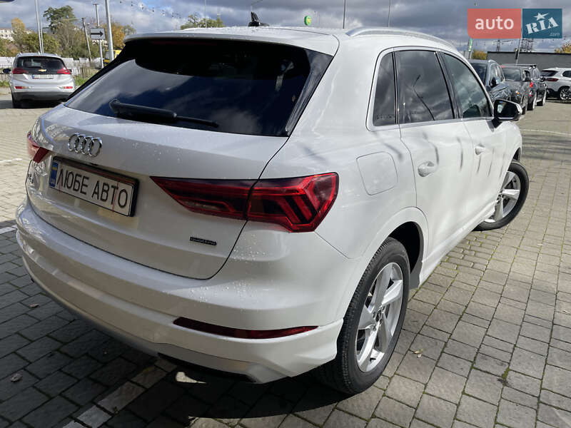 Позашляховик / Кросовер Audi Q3 2020 в Львові