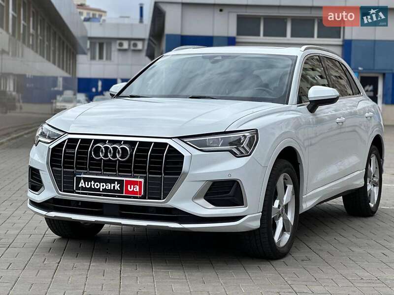 Позашляховик / Кросовер Audi Q3 2021 в Одесі