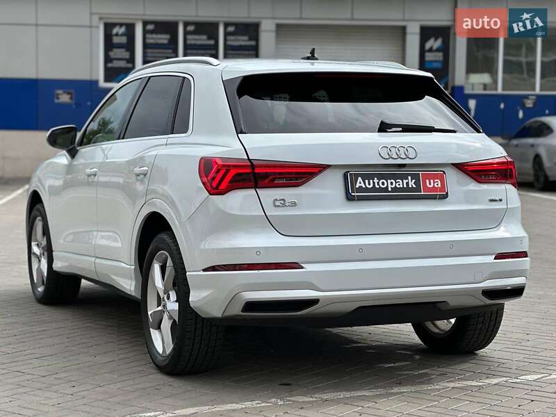 Позашляховик / Кросовер Audi Q3 2021 в Одесі