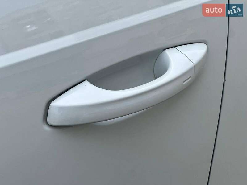Позашляховик / Кросовер Audi Q3 2021 в Одесі