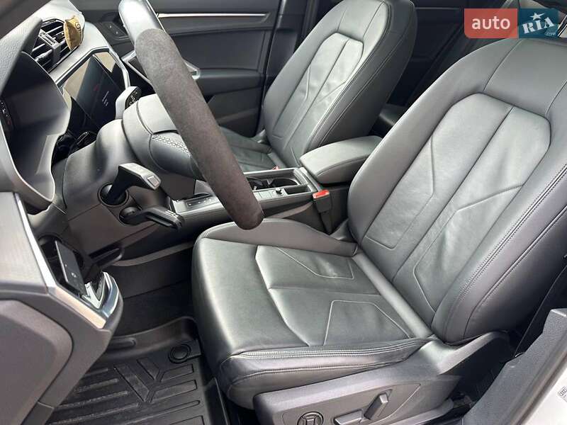 Позашляховик / Кросовер Audi Q3 2021 в Одесі
