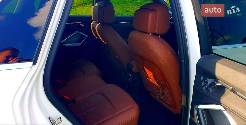 Позашляховик / Кросовер Audi Q3 2019 в Києві