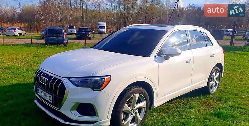 Позашляховик / Кросовер Audi Q3 2019 в Києві