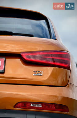 Внедорожник / Кроссовер Audi Q3 2012 в 