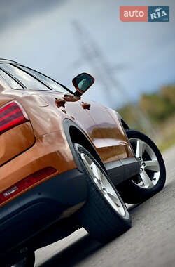 Внедорожник / Кроссовер Audi Q3 2012 в 