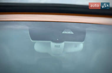 Внедорожник / Кроссовер Audi Q3 2012 в 