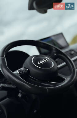 Внедорожник / Кроссовер Audi Q3 2012 в 