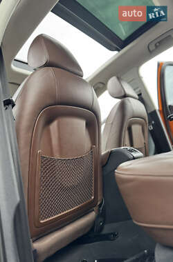 Внедорожник / Кроссовер Audi Q3 2012 в 