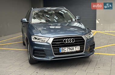 Внедорожник / Кроссовер Audi Q3 2015 в 