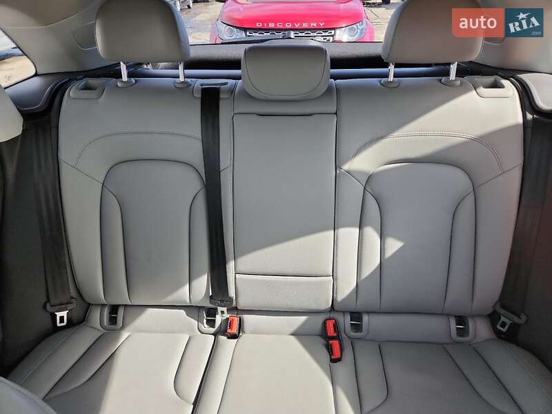 Внедорожник / Кроссовер Audi Q3 2016 в Тернополе