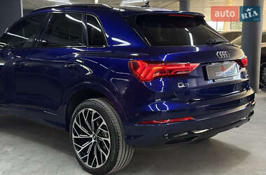 Внедорожник / Кроссовер Audi Q3 2020 в 