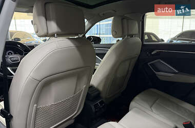 Внедорожник / Кроссовер Audi Q3 2020 в 