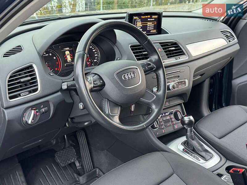 Позашляховик / Кросовер Audi Q3 2016 в Києві