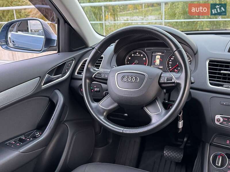 Позашляховик / Кросовер Audi Q3 2016 в Києві