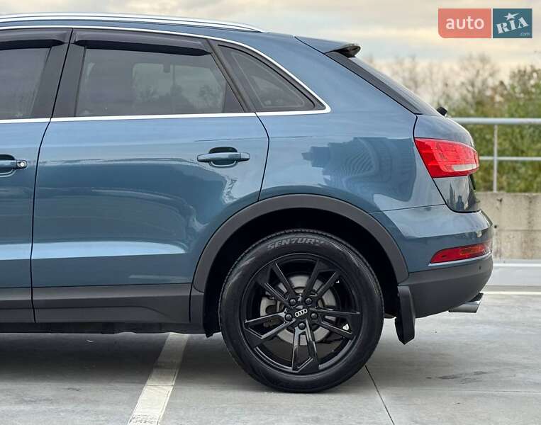 Позашляховик / Кросовер Audi Q3 2016 в Києві