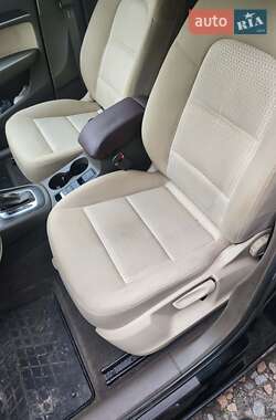 Позашляховик / Кросовер Audi Q3 2013 в 