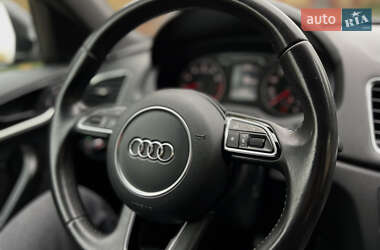 Внедорожник / Кроссовер Audi Q3 2016 в 